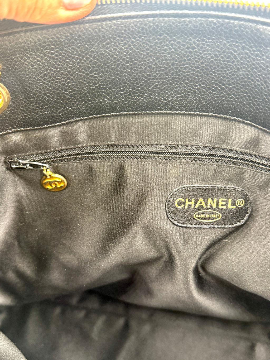 Chanel Caviar Leather CC Shoulder Bag Series 3 1994-1996 - Pre Owned Authentic