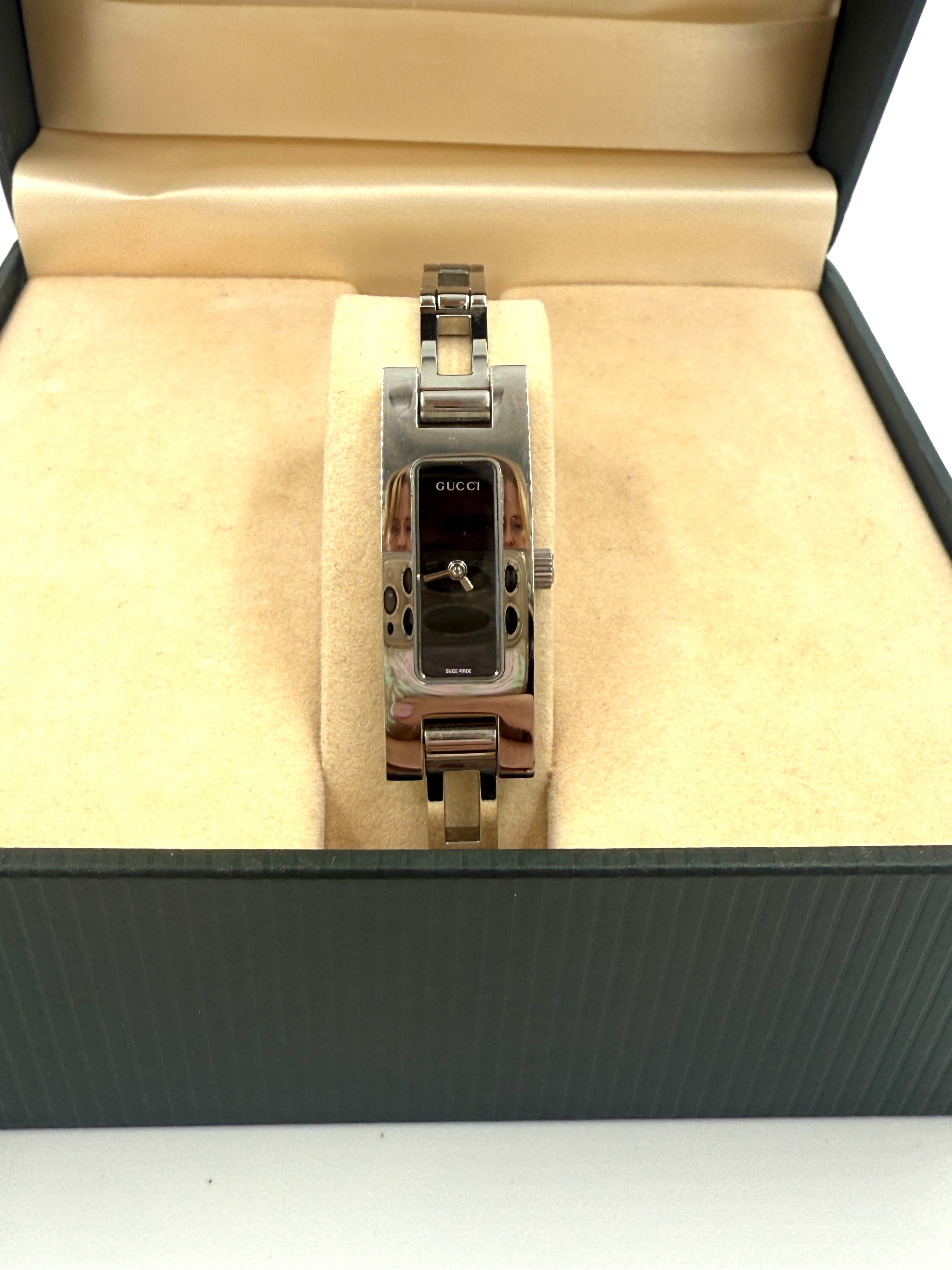 Gucci Women's Silver and Black Watch Quartz sz 6.25-6.6 - Pre Owned Authentic