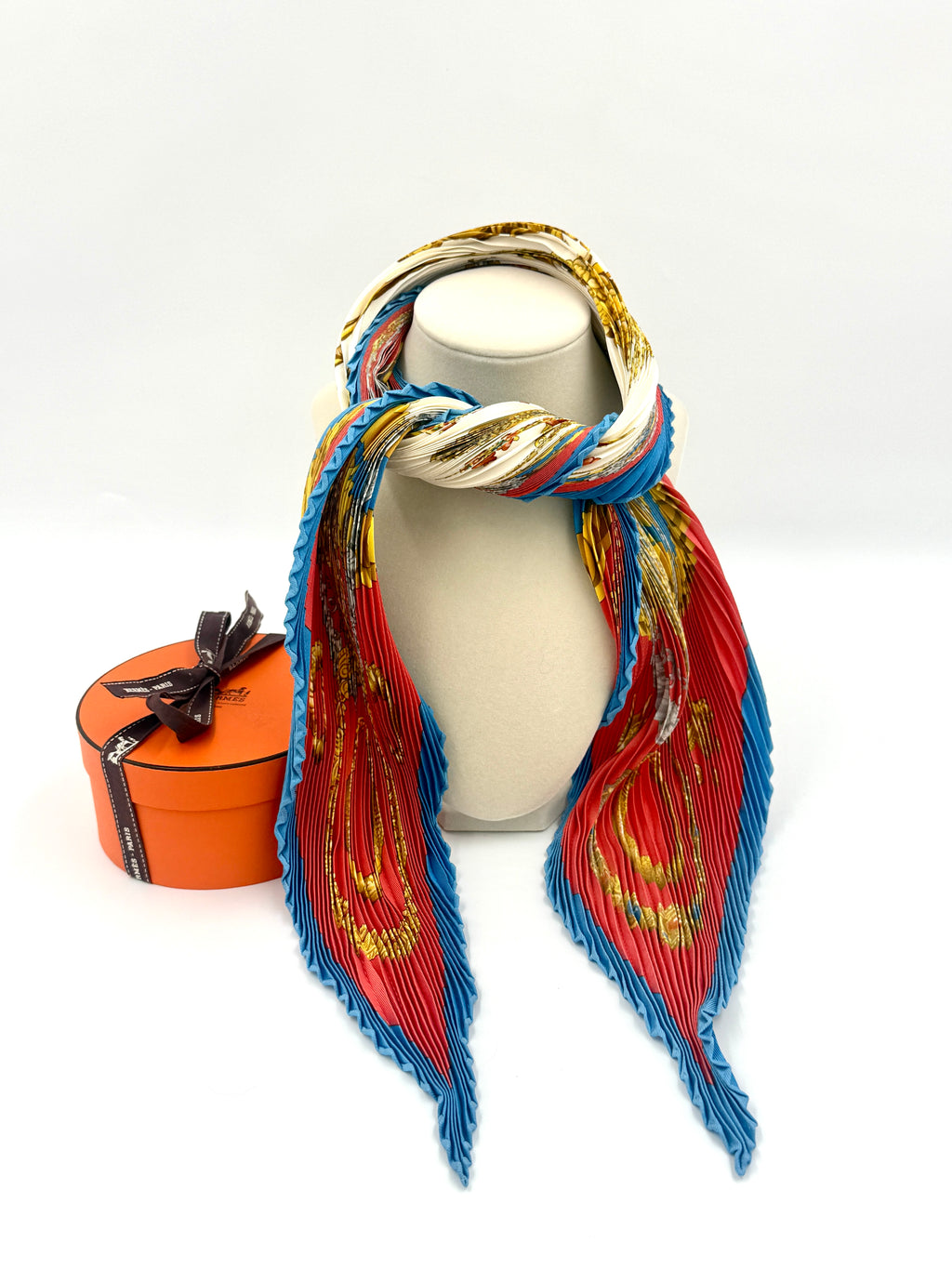 Hermès Pleated Silk Scarf Grands Fonds - Pre Owned Authentic