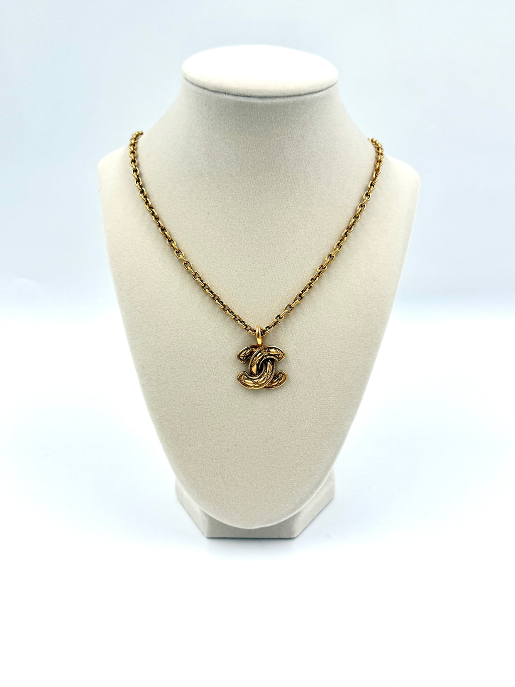 Chanel Vintage Quilted CC Pendant Necklace - Gold Tone - Pre Owned Authentic