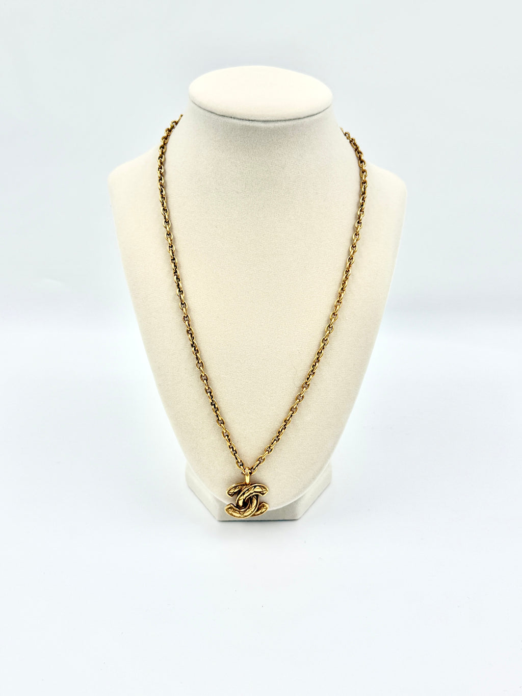 Chanel Vintage Quilted CC Pendant Necklace - Gold Tone - Pre Owned Authentic