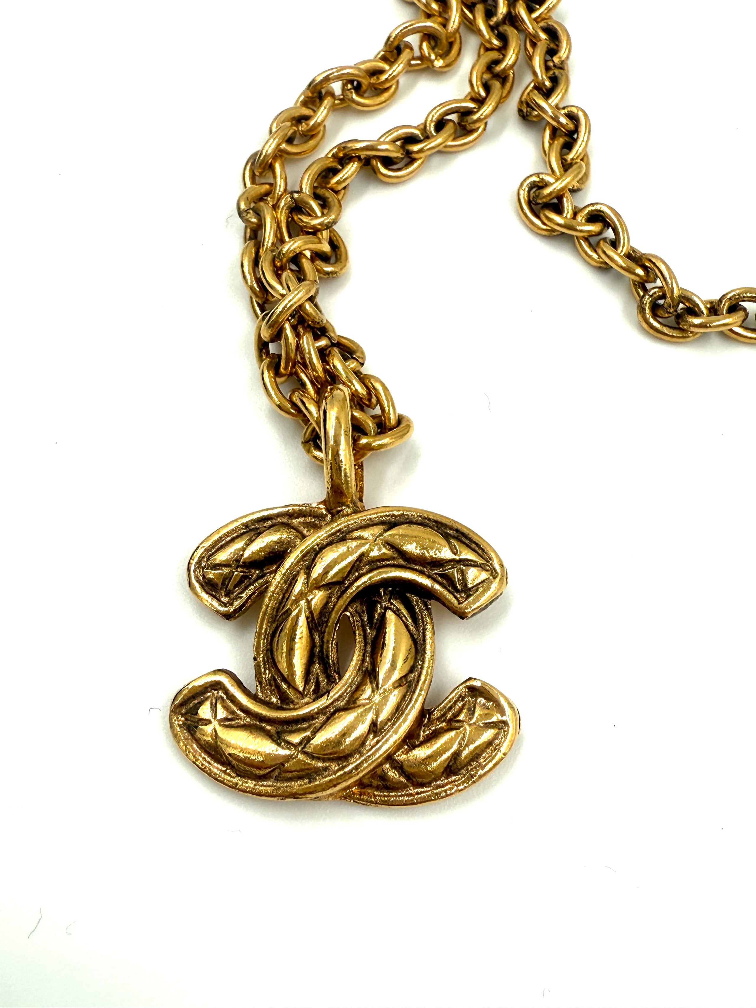 Chanel Vintage Quilted CC Pendant Necklace - Gold Tone - Pre Owned Authentic