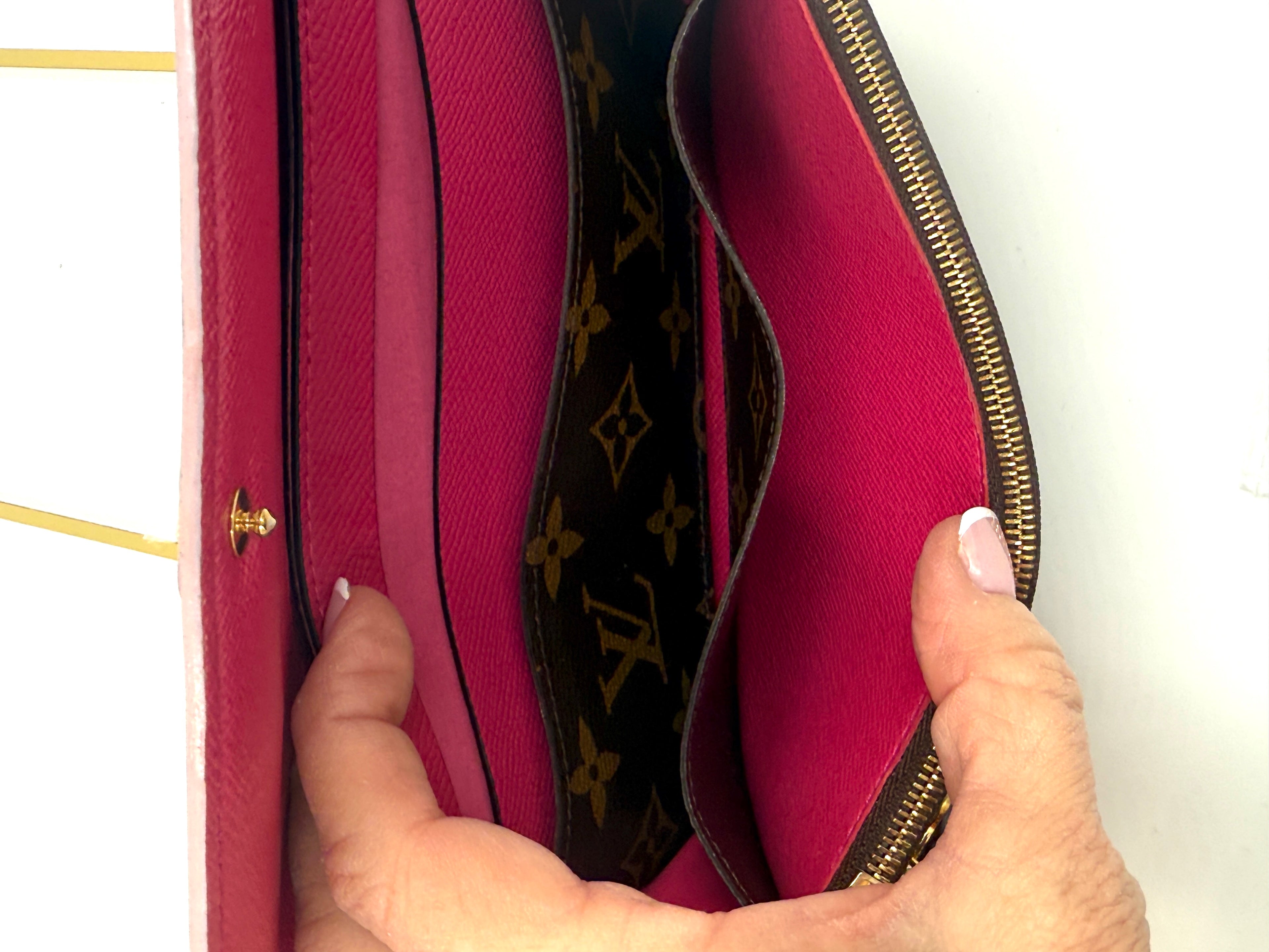 LOUIS VUITTON  Monogram Bloom Flower Emilie Wallet with Added Chain and Insert Pre Owned Authentic