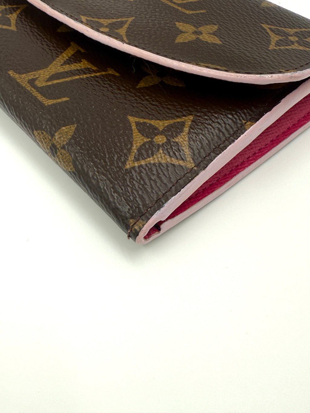 LOUIS VUITTON  Monogram Bloom Flower Emilie Wallet with Added Chain and Insert Pre Owned Authentic