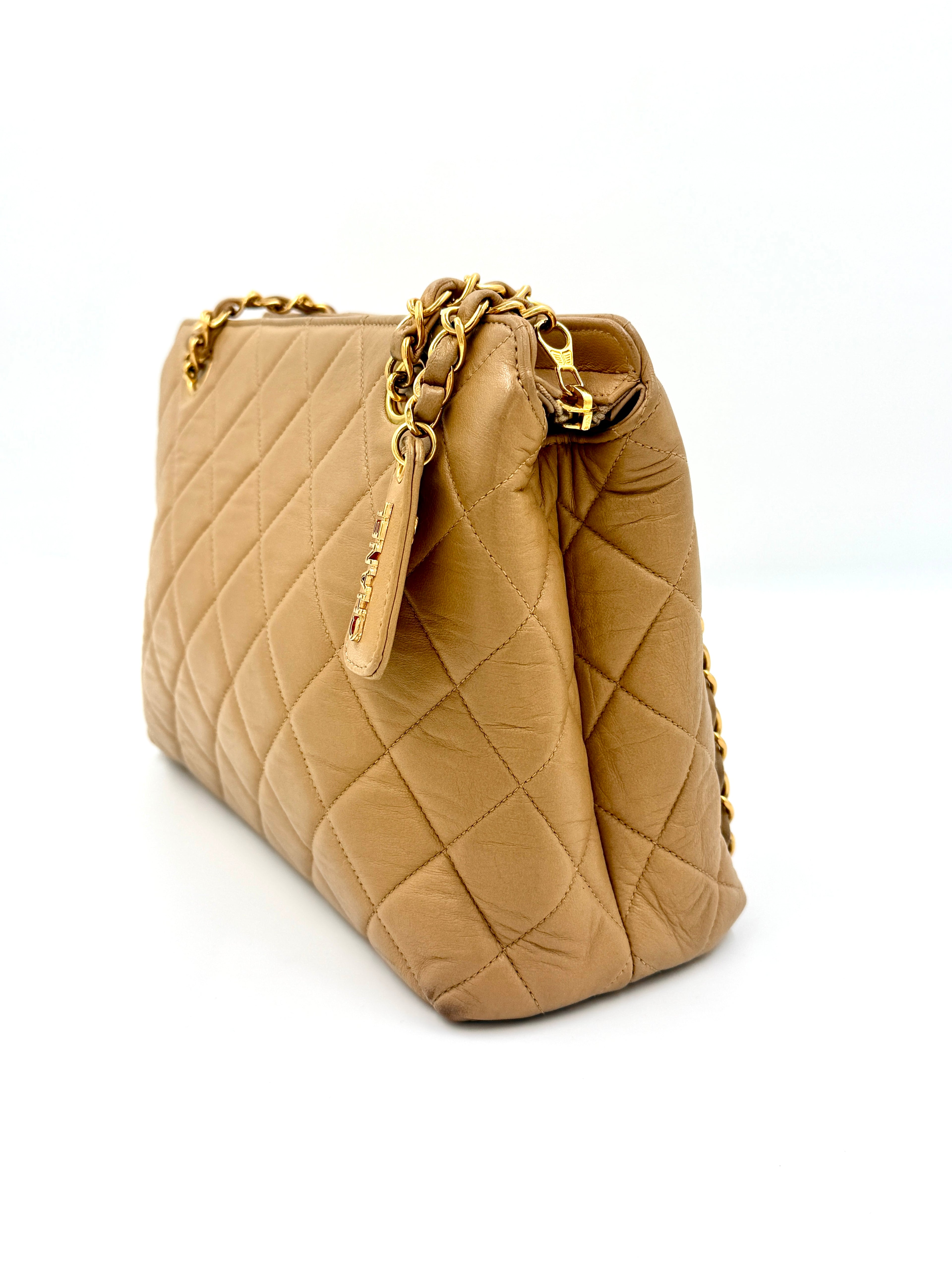 Pre-Owned Chanel Vintage Petite Shopping Tote In Beige Lambskin - Authenticated