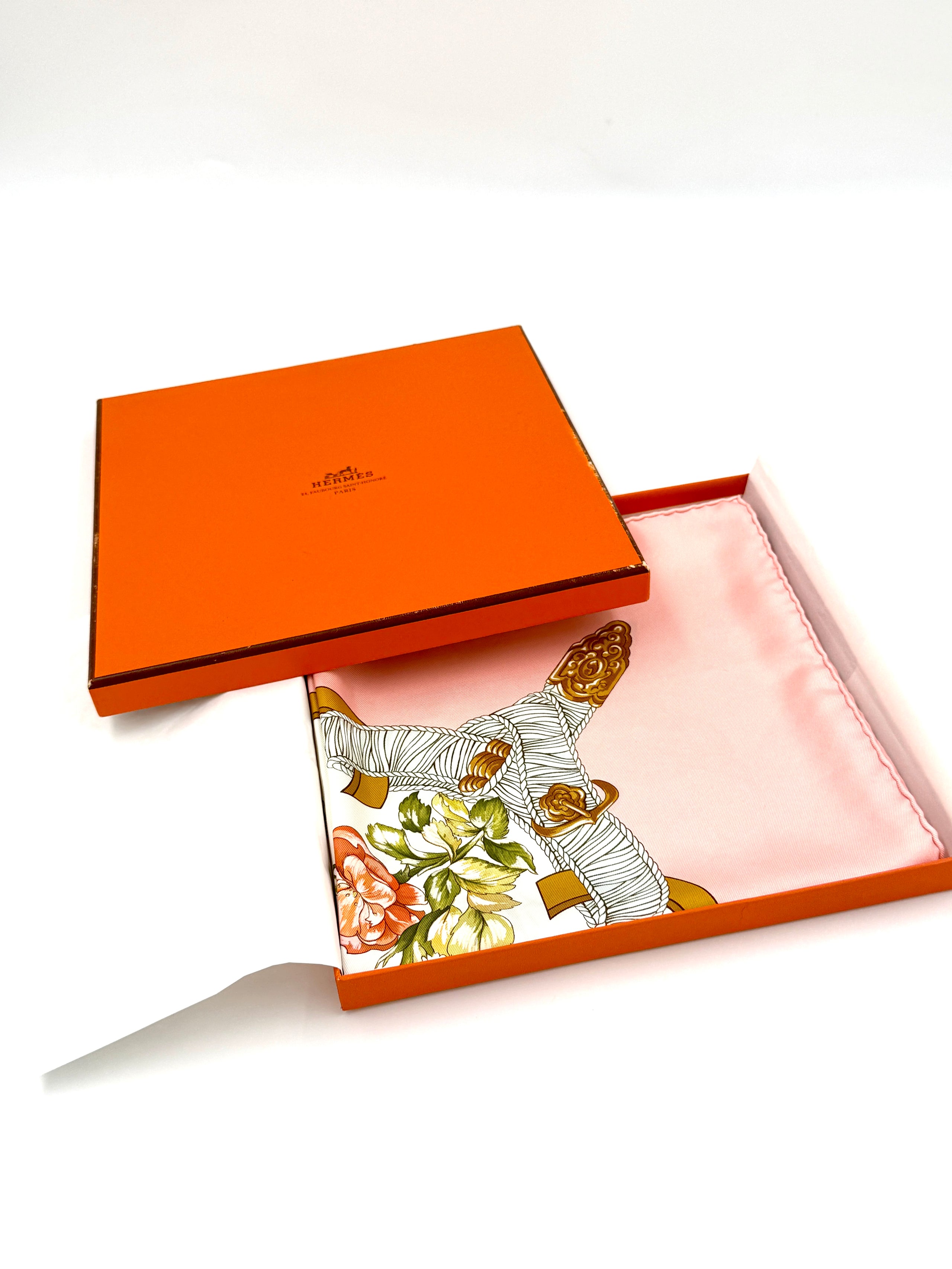 Hermès Leila Menchari "Regina" Silk Scarf - Pre Owned Authentic