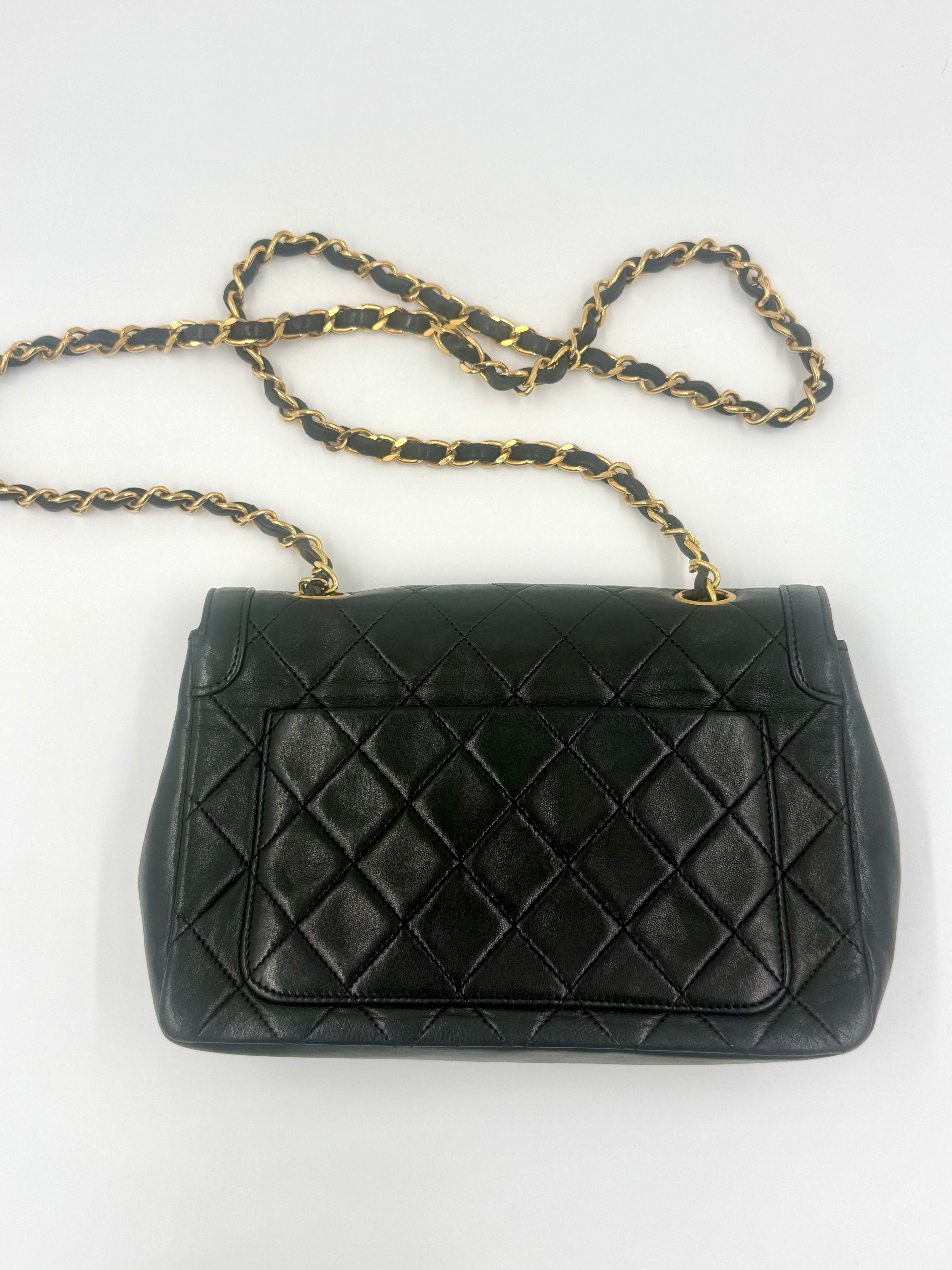 Pre-Owned Chanel  Rare Lambskin CC Chain Flap Bag Crossbody with Wallet - Authenticated