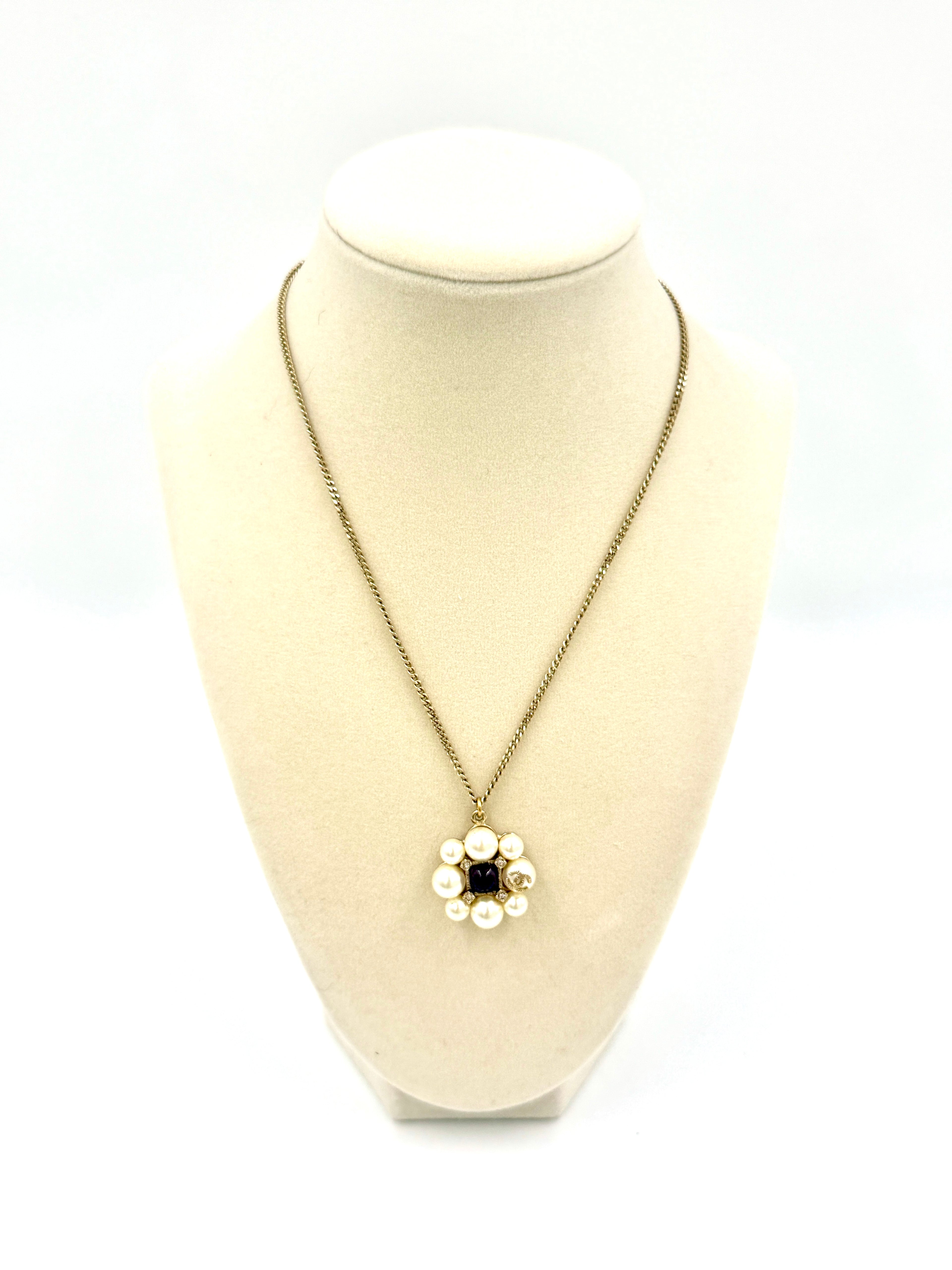 Chanel Coco Mark Faux Pearl Necklace Purple Stone 2008 Pre-Owned Authentic