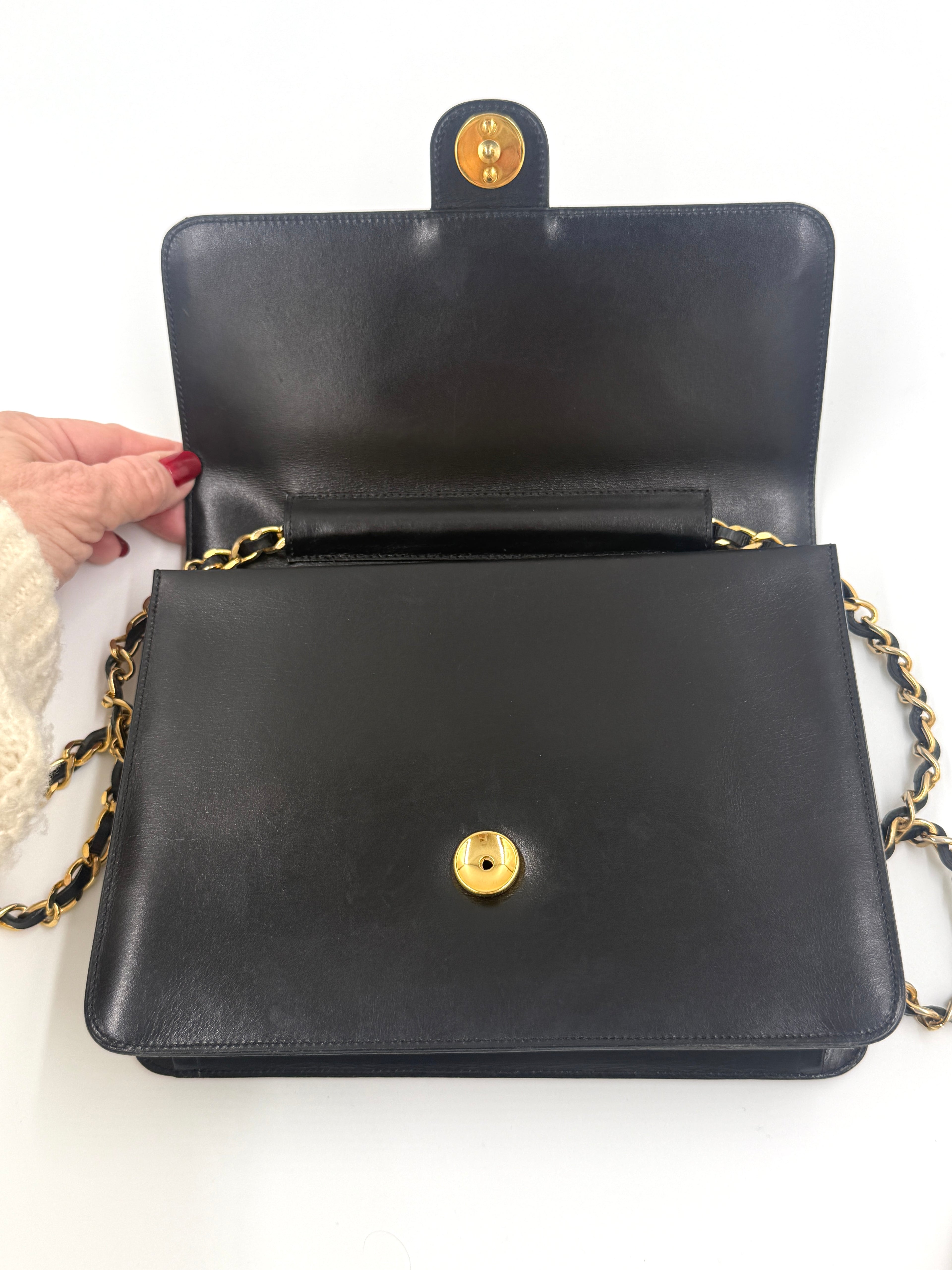 Chanel Square Single Flap Bag 1980s Gold Hardware Pre-Owned Authentic