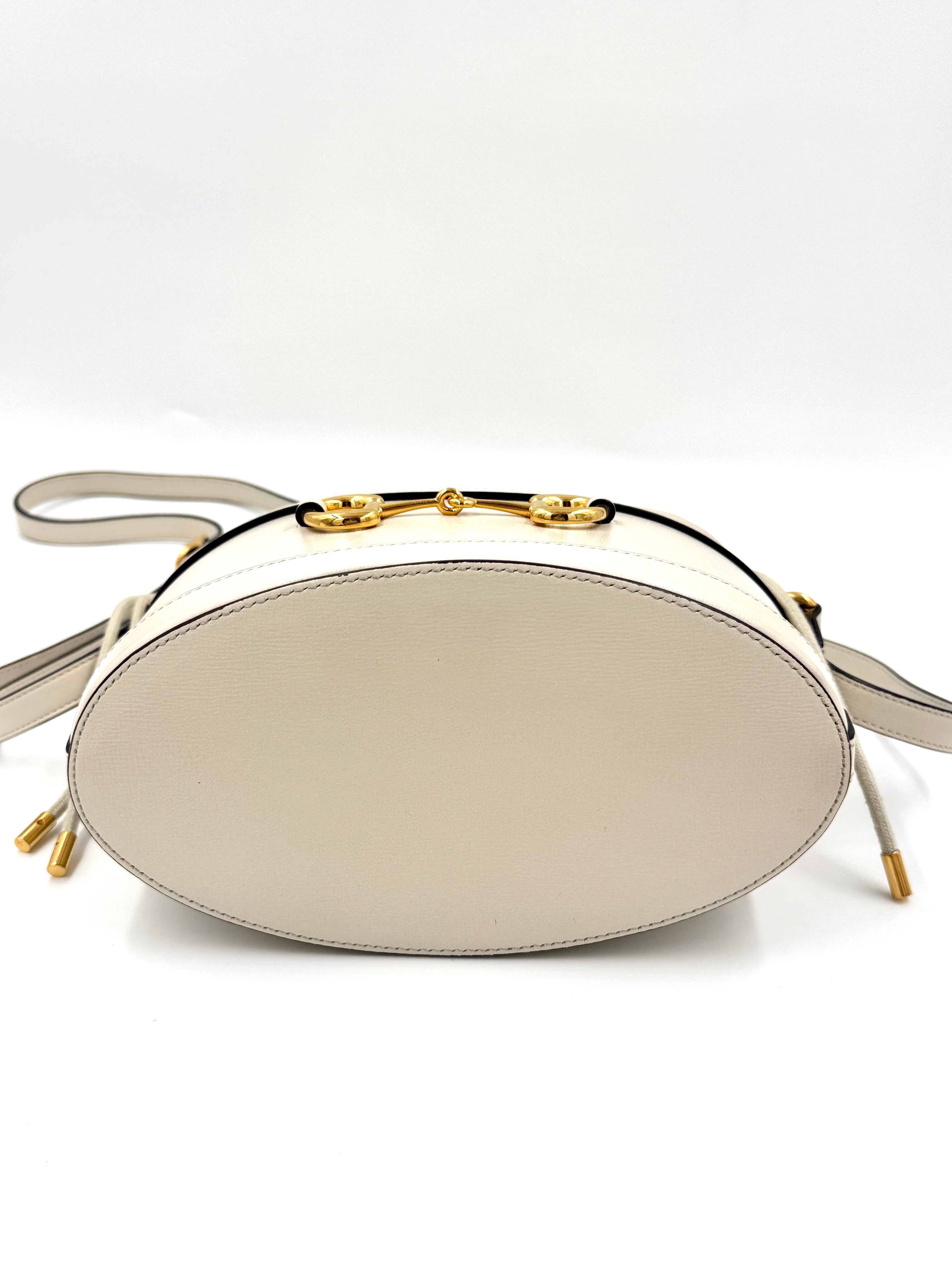 Gucci Leather Horsebit 1955 Bucket Bag with Crossbody Strap Pre Owned Authentic