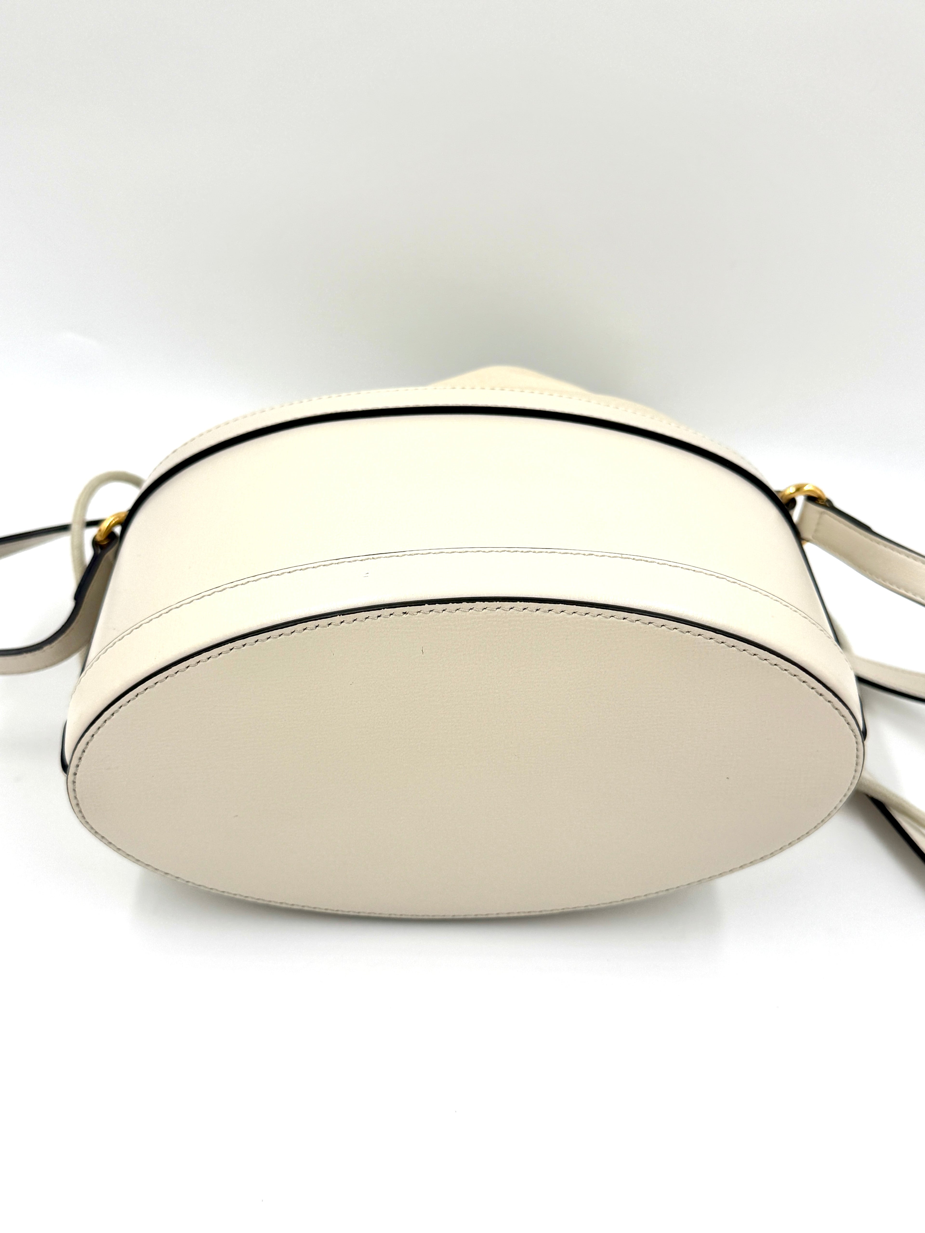 Gucci Leather Horsebit 1955 Bucket Bag with Crossbody Strap Pre Owned Authentic