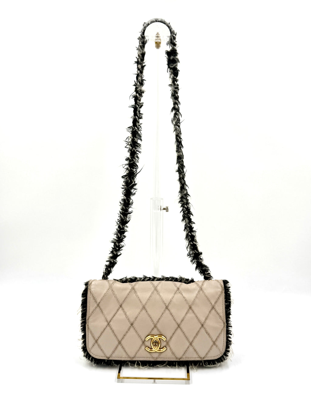 Chanel Trendy CC Leather and Tweed Shoulder/Crossbody Bag Ivory and Black Pre-Owned Authentic