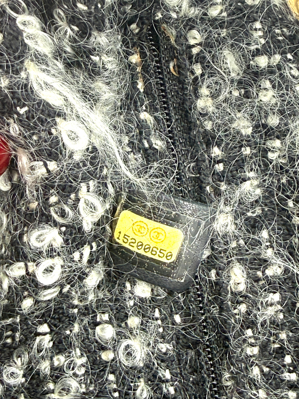 Chanel Trendy CC Leather and Tweed Shoulder/Crossbody Bag Ivory and Black Pre-Owned Authentic