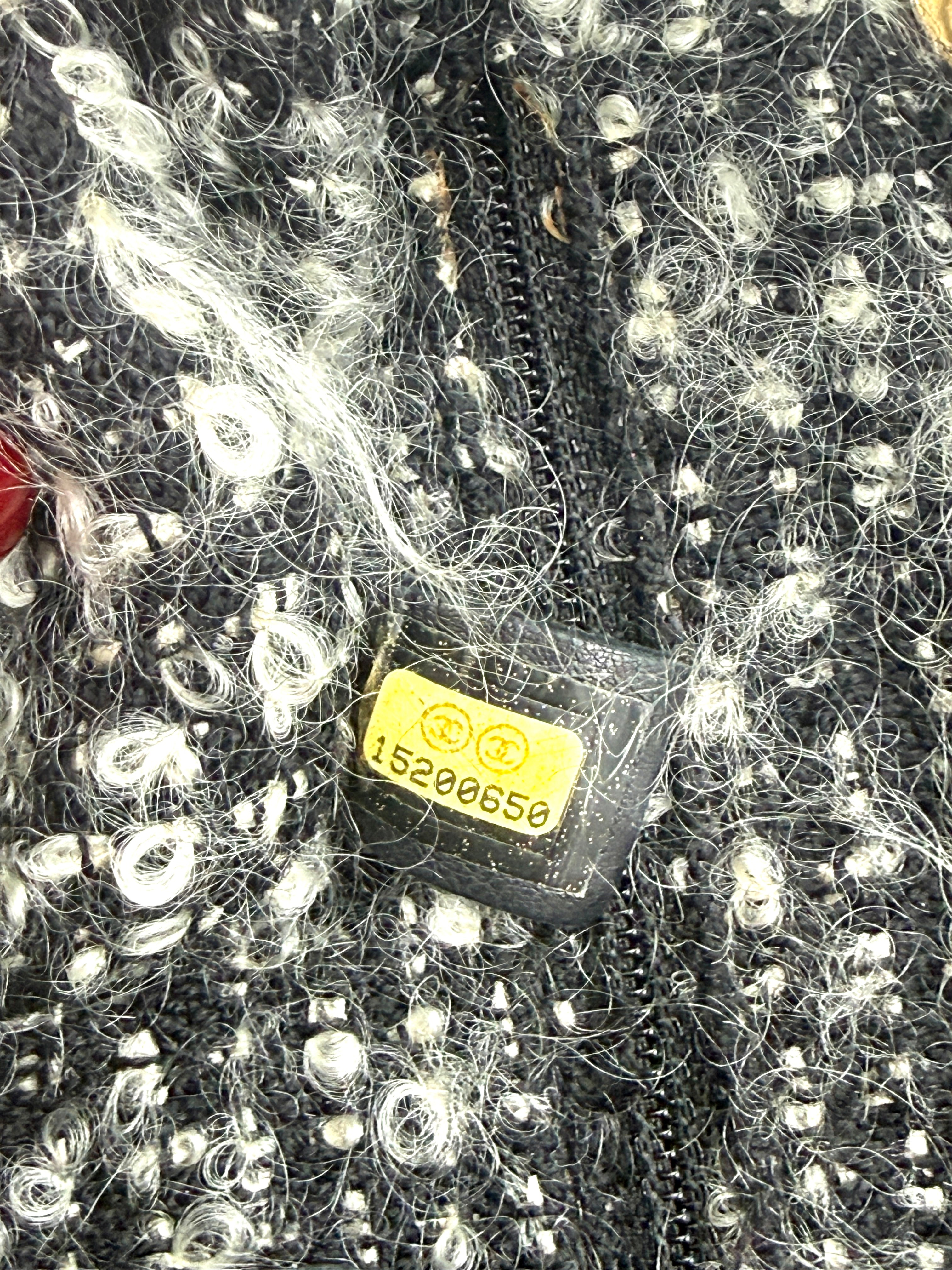 Chanel Trendy CC Leather and Tweed Shoulder/Crossbody Bag Ivory and Black Pre-Owned Authentic