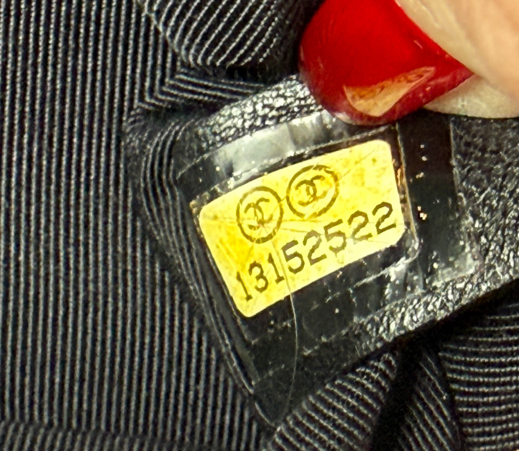 Chanel 31 Tote Charcoal Caviar Leather Medium Pre-Owned Authentic