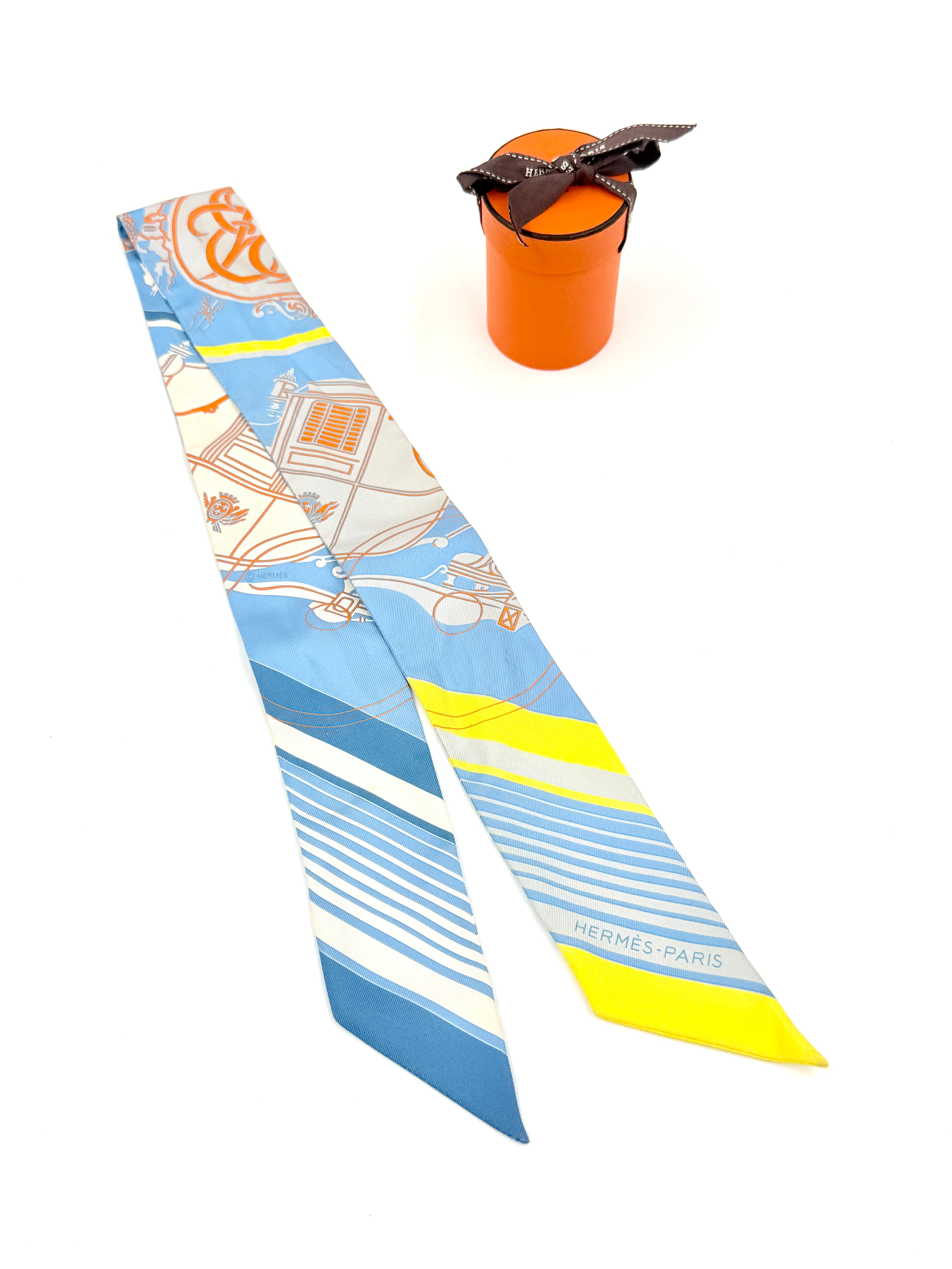 Hermès Silk Ex-Libris Les Parisiennes Scarf Pre Owned Authentic