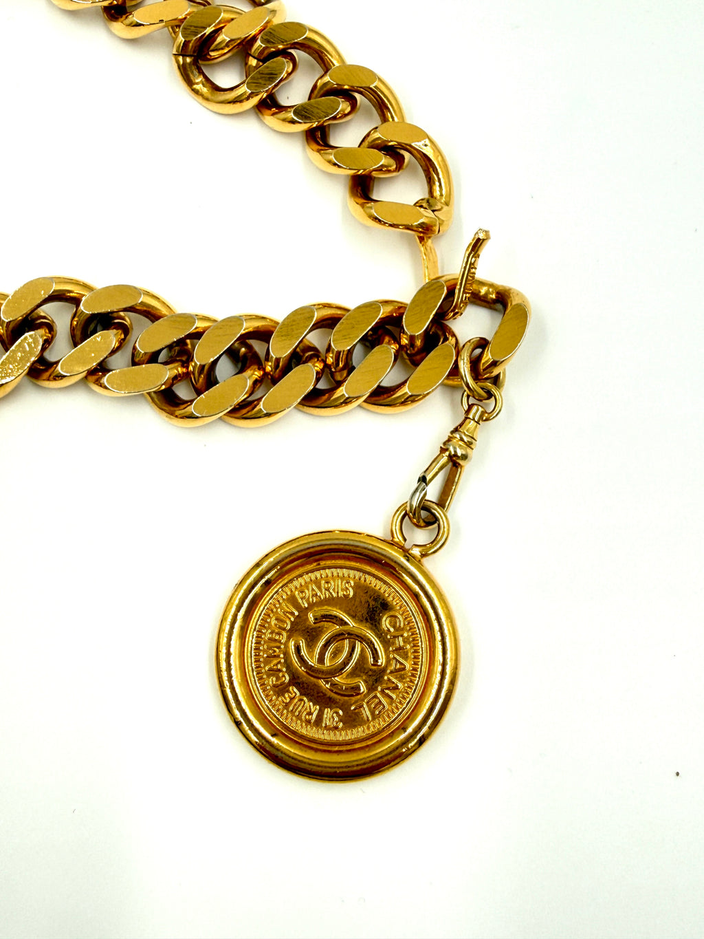 CHANEL Rue Cambon Medallion Gold Chain Belt Pre Owned Authentic