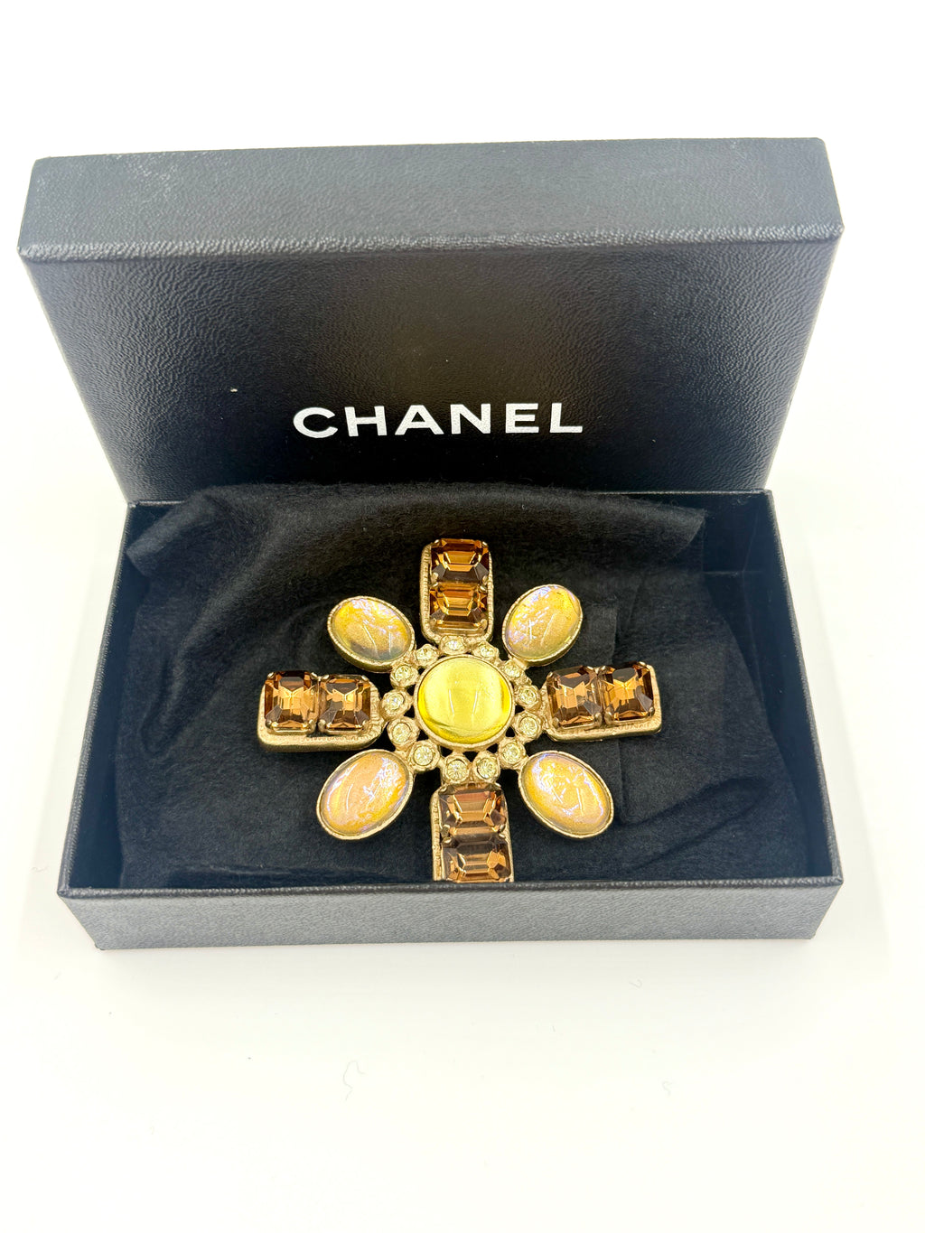 Chanel Glass Cabochon Gold Brown Yellow Bronze Brooch Pre Owned Authentic