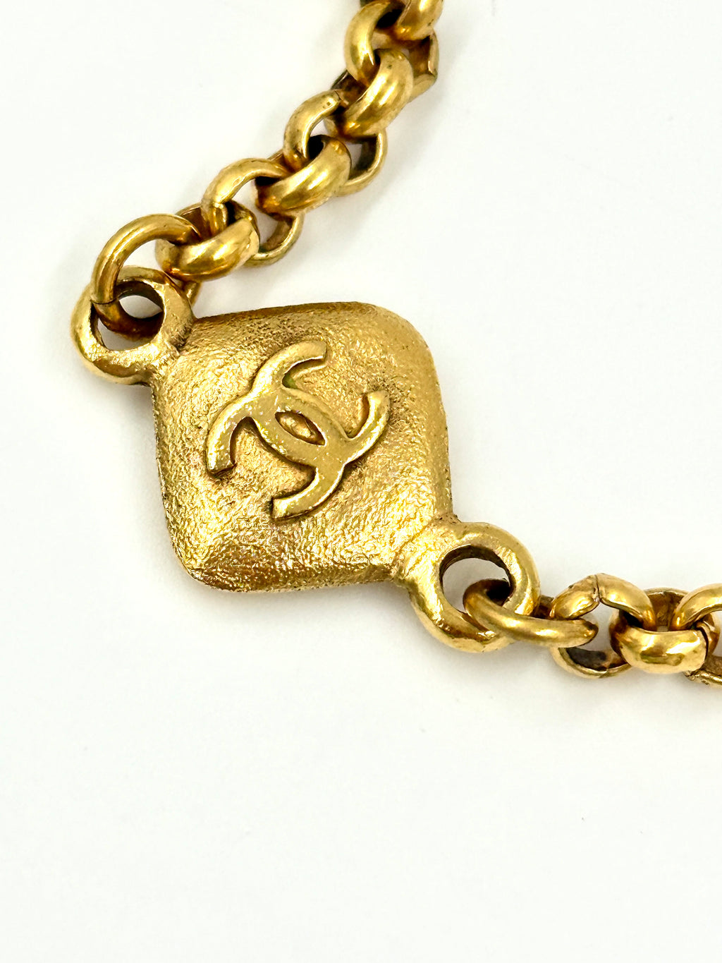 CHANELVintage CC Logos Rhombus Charm Long Necklace 34" Pre Owned Authentic