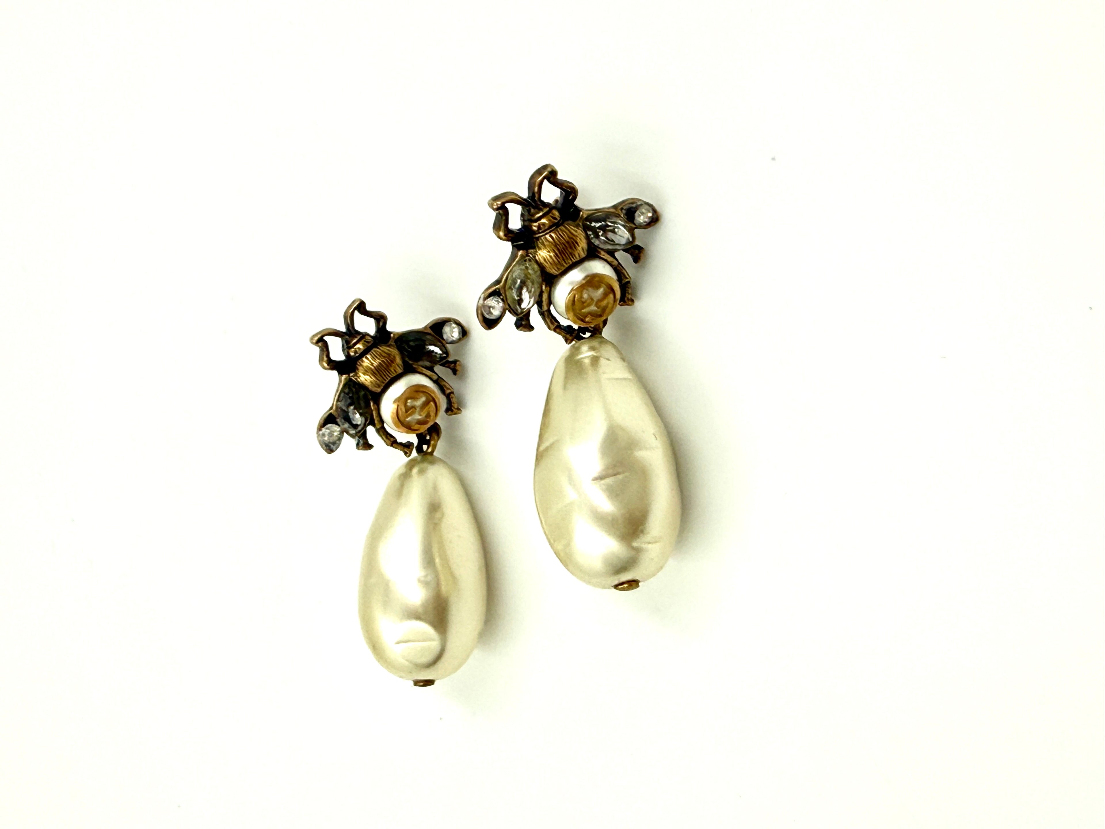 Gucci Bee and Faux Pearl Drops Pierced Earrings Pre Owned Authentic