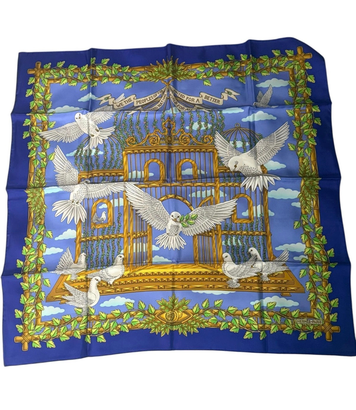 Hermes Limited Edition "Envol United Nations" Silk Carre Scarf 90 Pre Owned Authentic