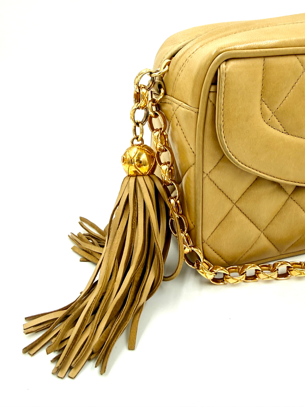Pre-Owned Chanel Vintage Tassel Camera Bag Beige Gold Hardware - Authenticated