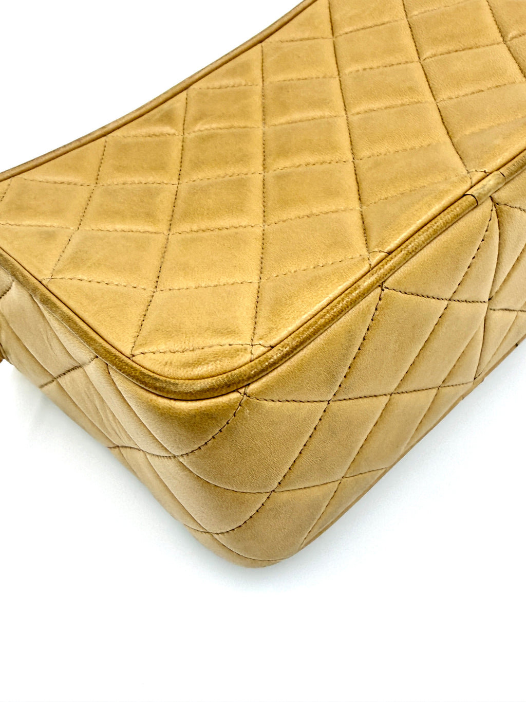 Pre-Owned Chanel Vintage Tassel Camera Bag Beige Gold Hardware - Authenticated