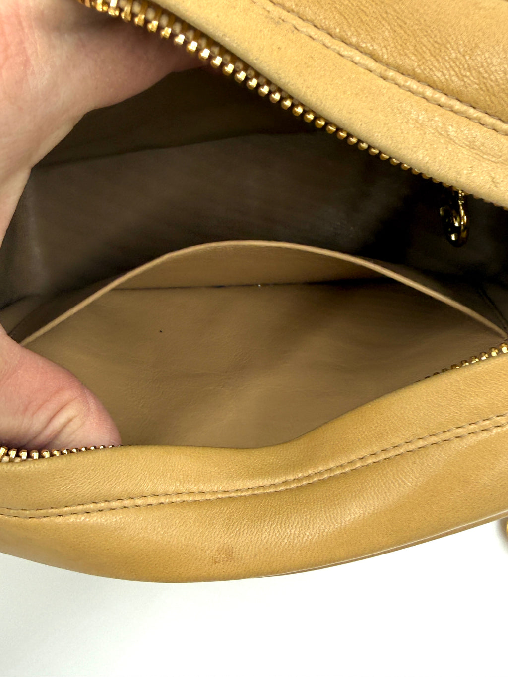 Pre-Owned Chanel Vintage Tassel Camera Bag Beige Gold Hardware - Authenticated