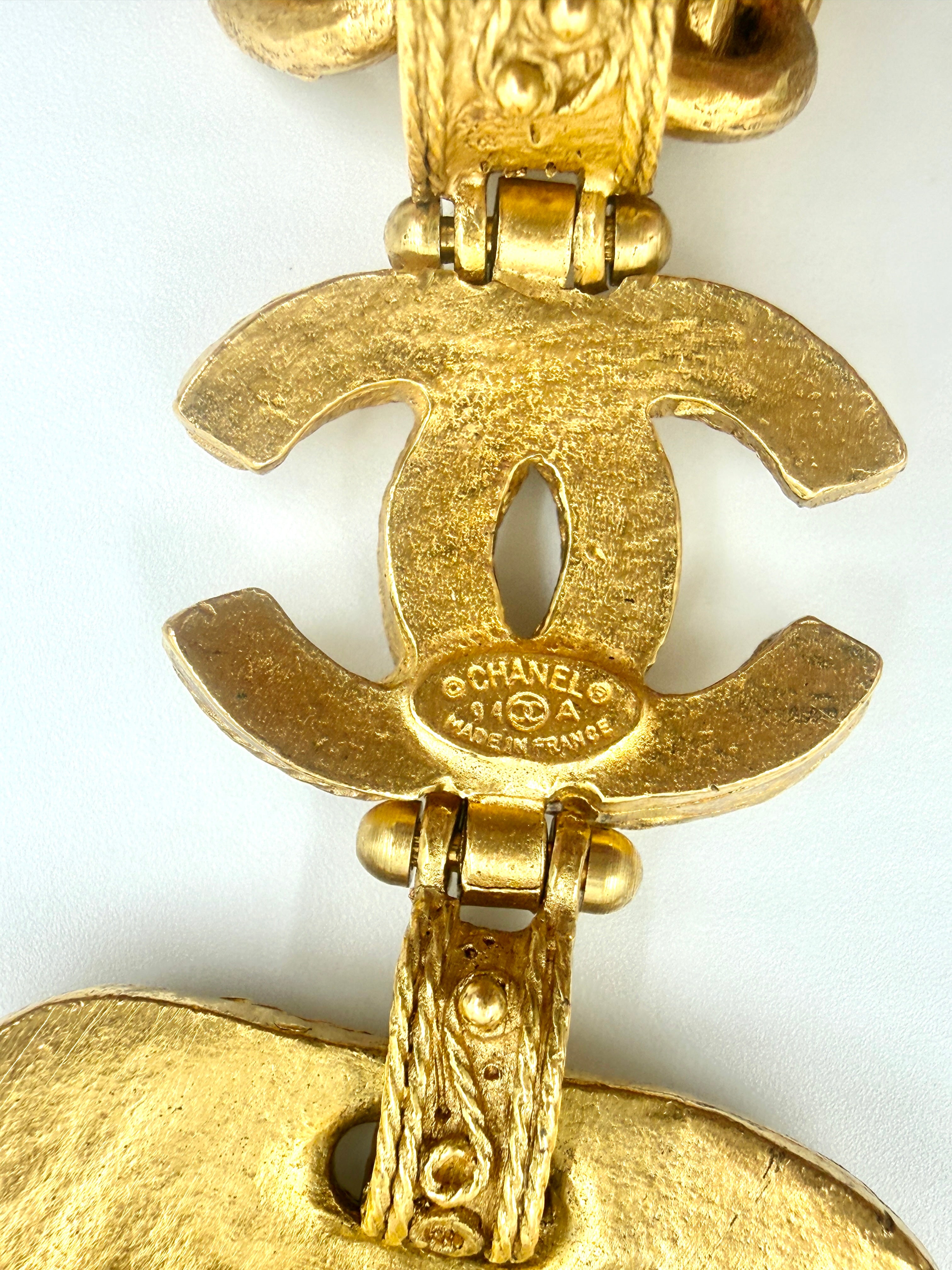 Pre-Owned Chanel Vintage Green Gripoix  Necklace Long Chain - Authenticated