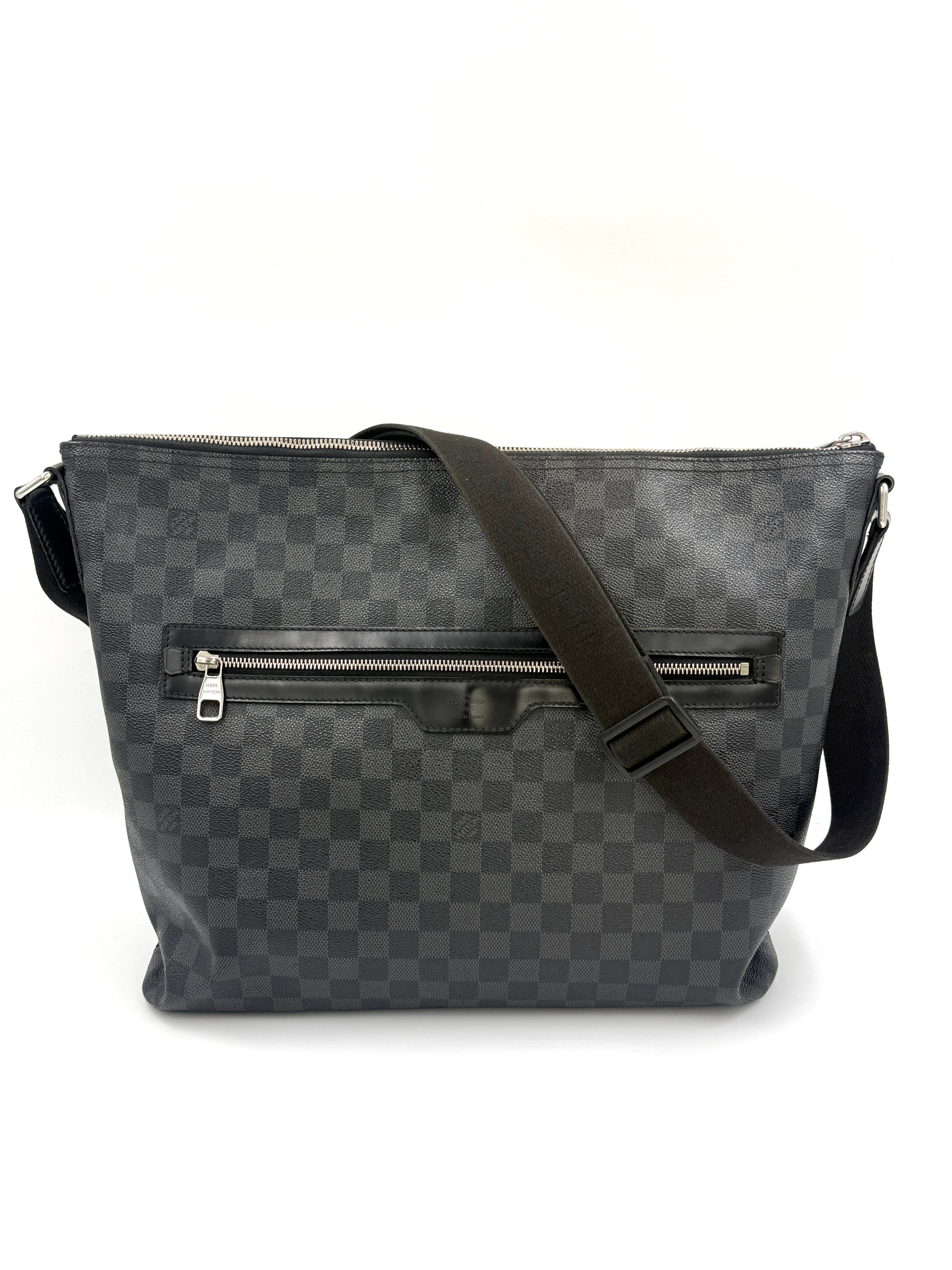 Pre-Owned Authentic Louis Vuitton Damier Graphite Canvas Mick GM Bag - Autheticated