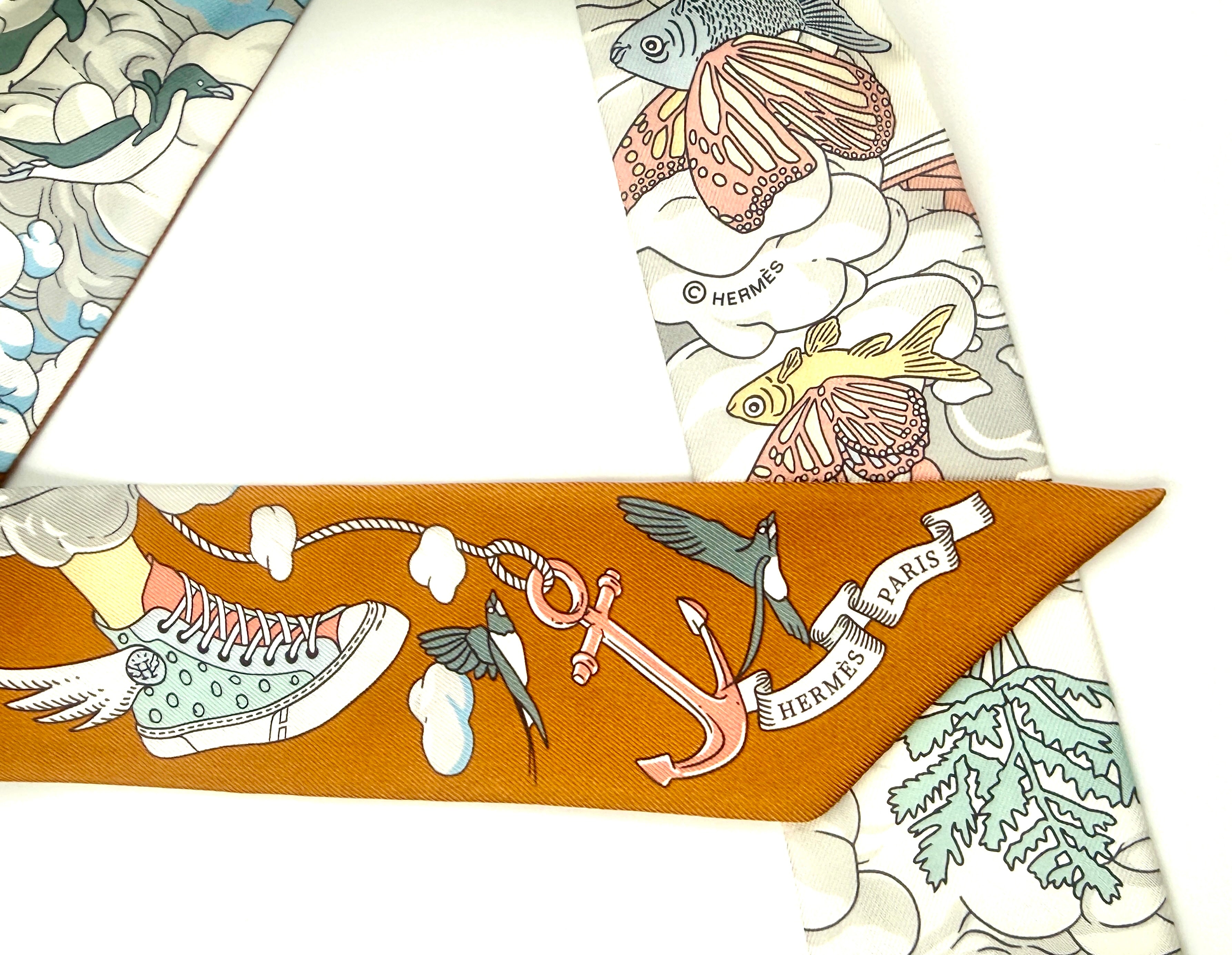 Pre-Owned Hermès Sur Mon Nuage Silk Twilly Scarf with Box - Authenticated