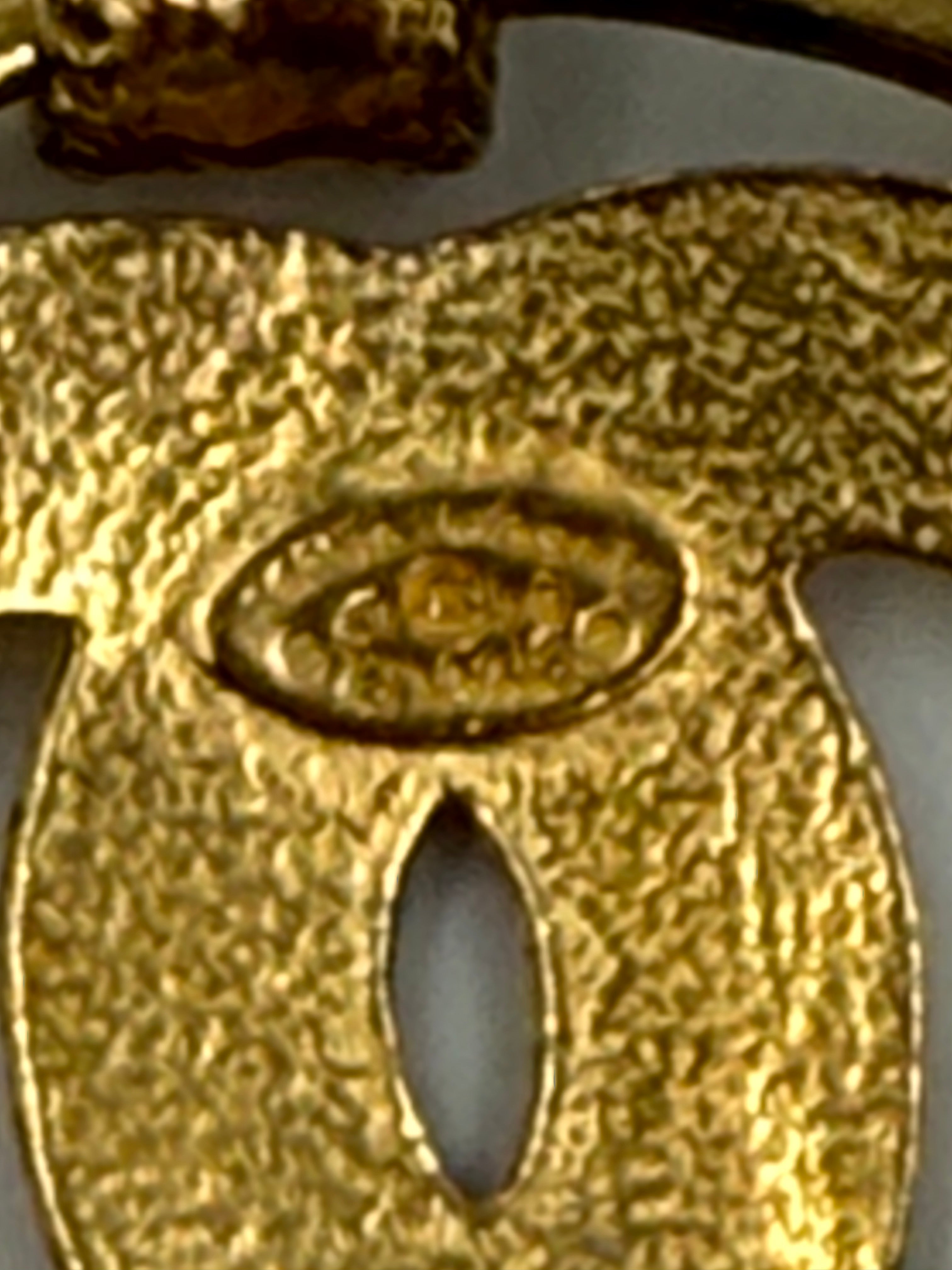 Pre-Owned Chanel Vintage Gold Plated Swing Cross Brooch - Authenticated