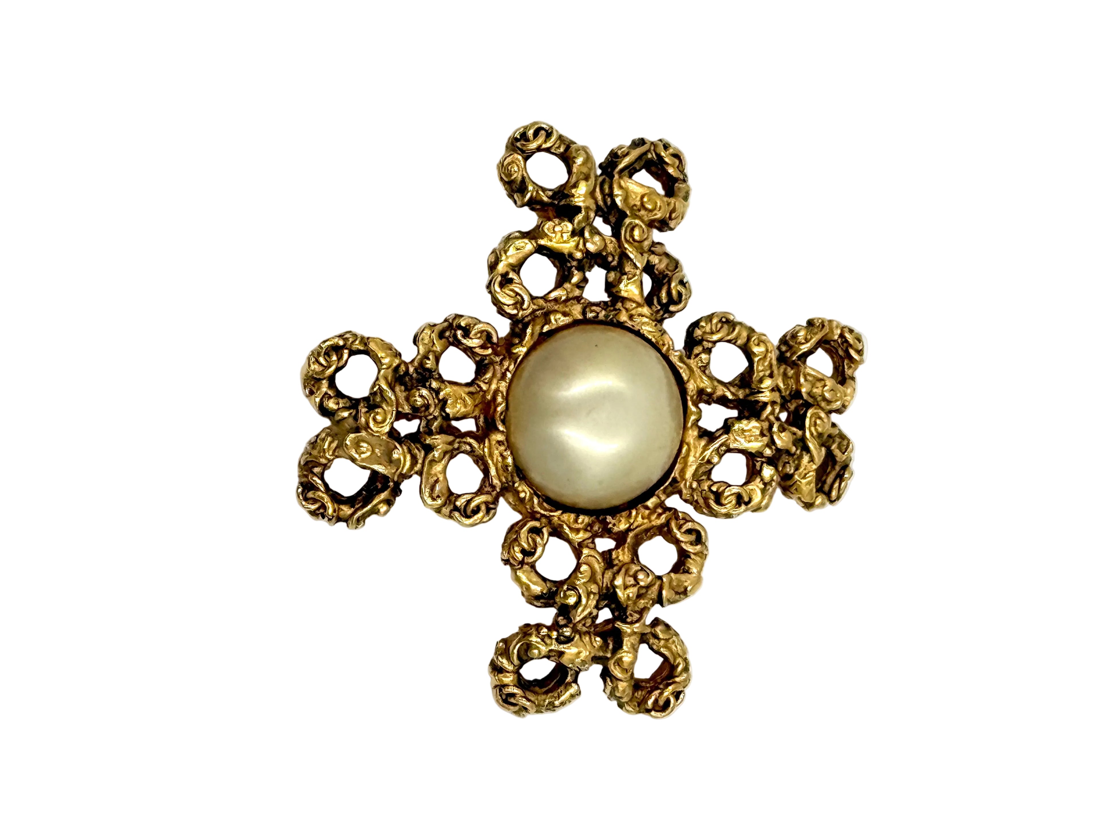 Pre-Owned Chanel 1993 Lava Collection Brooch - Authenticated