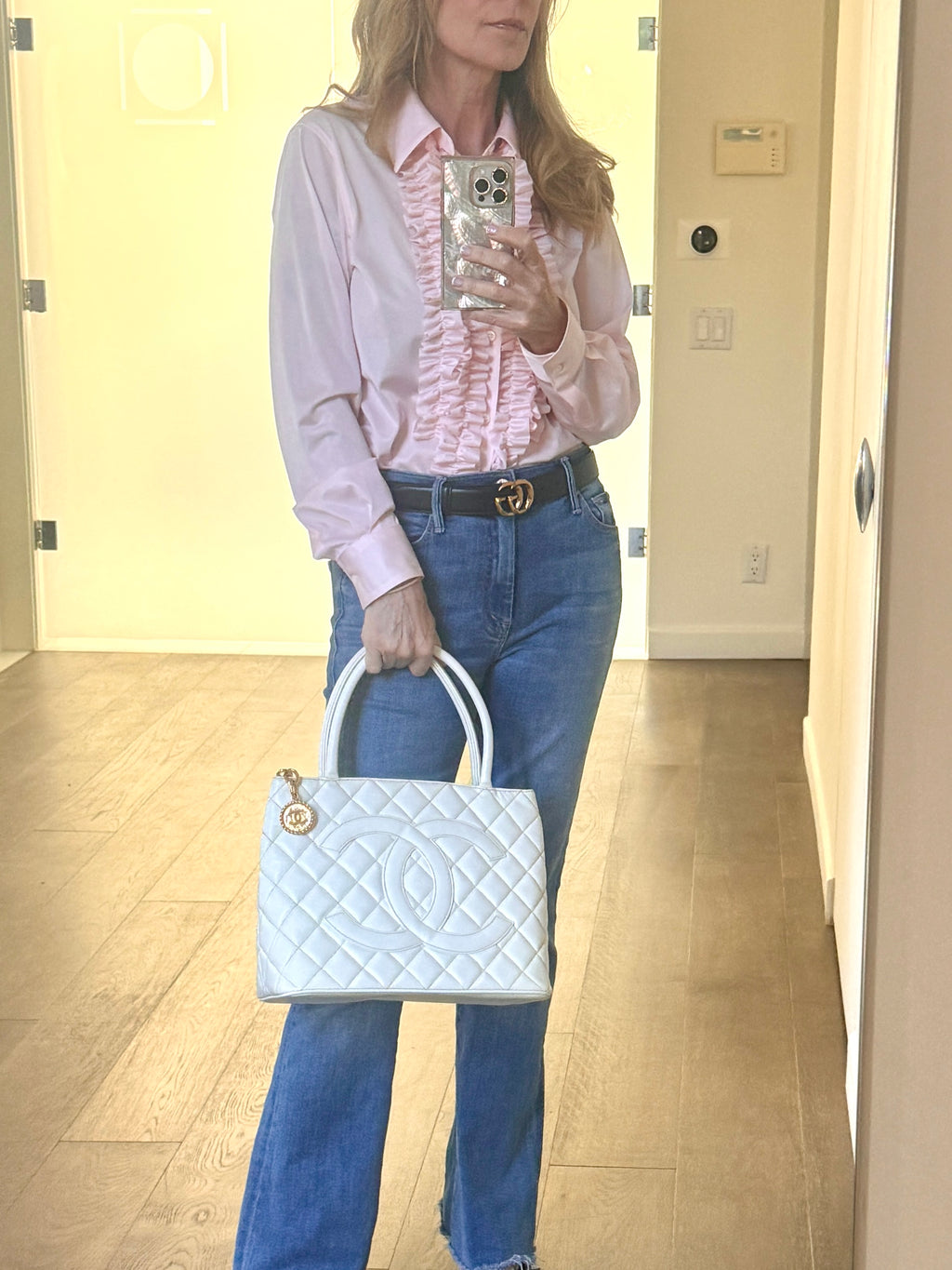 Pre-Owned Chanel Vintage White Caviar Leather Medallion Tote with Gold Hardware - Authenticated