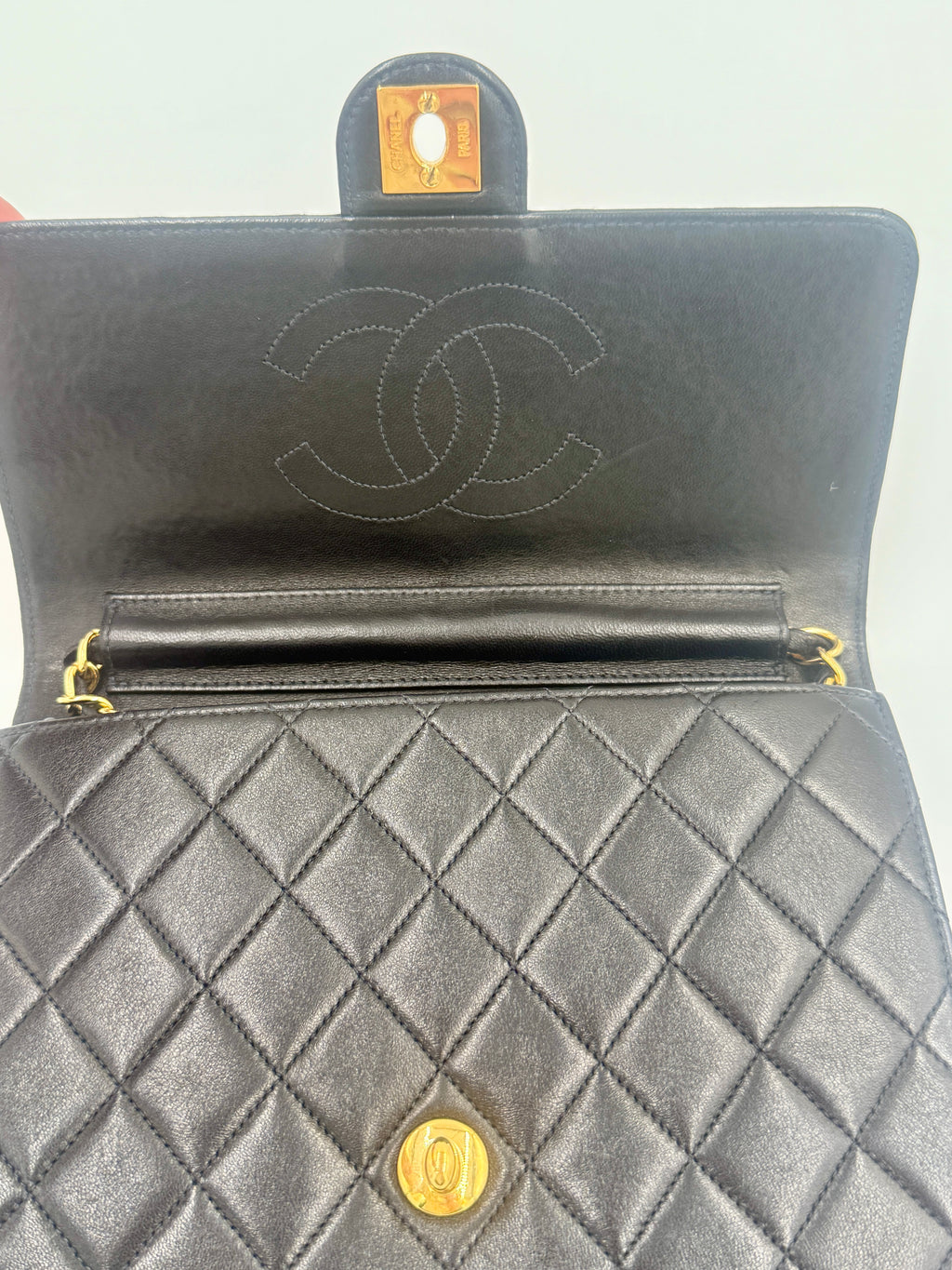 Pre-Owned Chanel Vintage Matelasse Single Flap Chain Shoulder Bag  Black Lambskin with Gold Hardware - Authenticated
