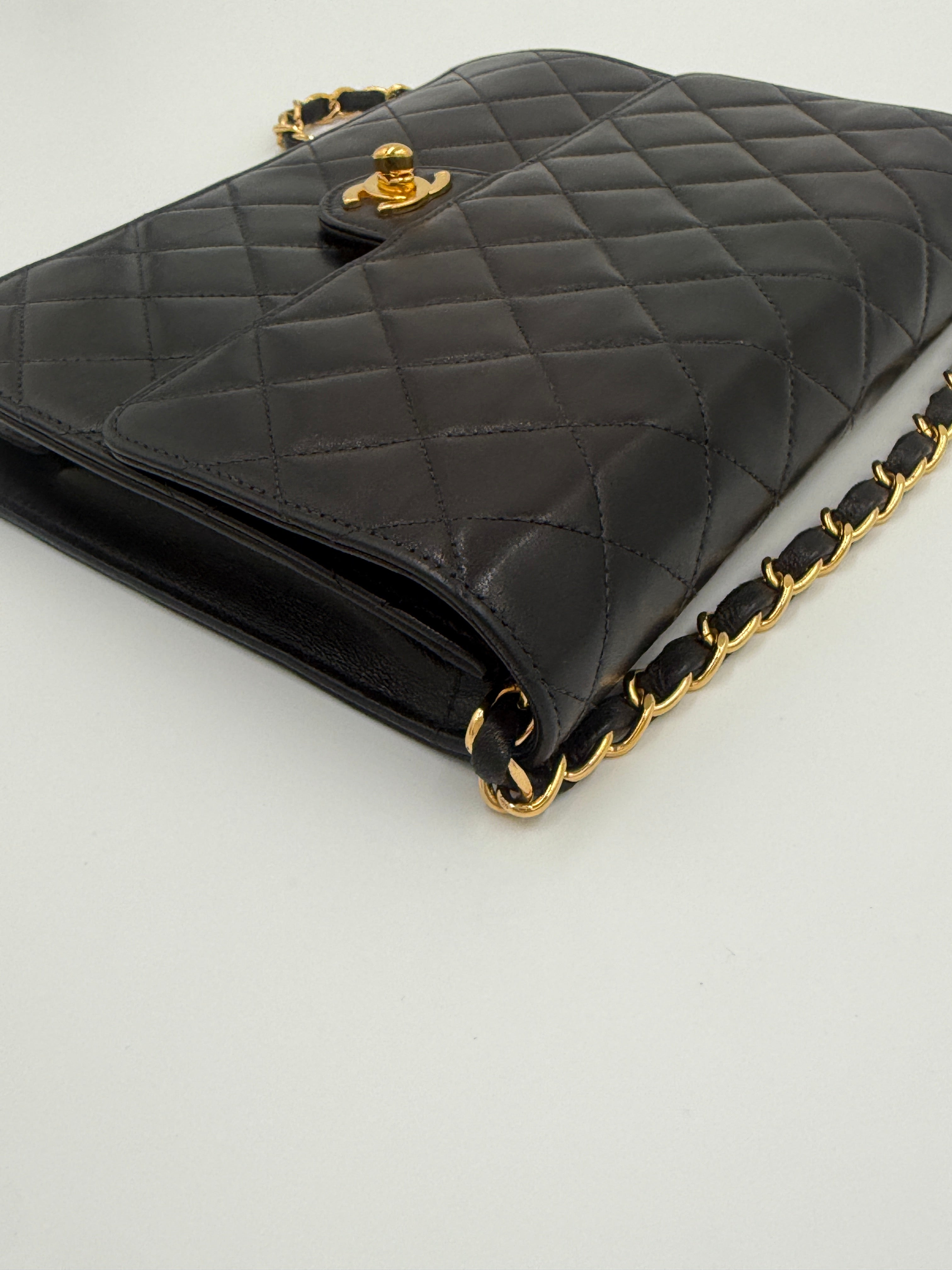 Pre-Owned Chanel Vintage Matelasse Single Flap Chain Shoulder Bag  Black Lambskin with Gold Hardware - Authenticated