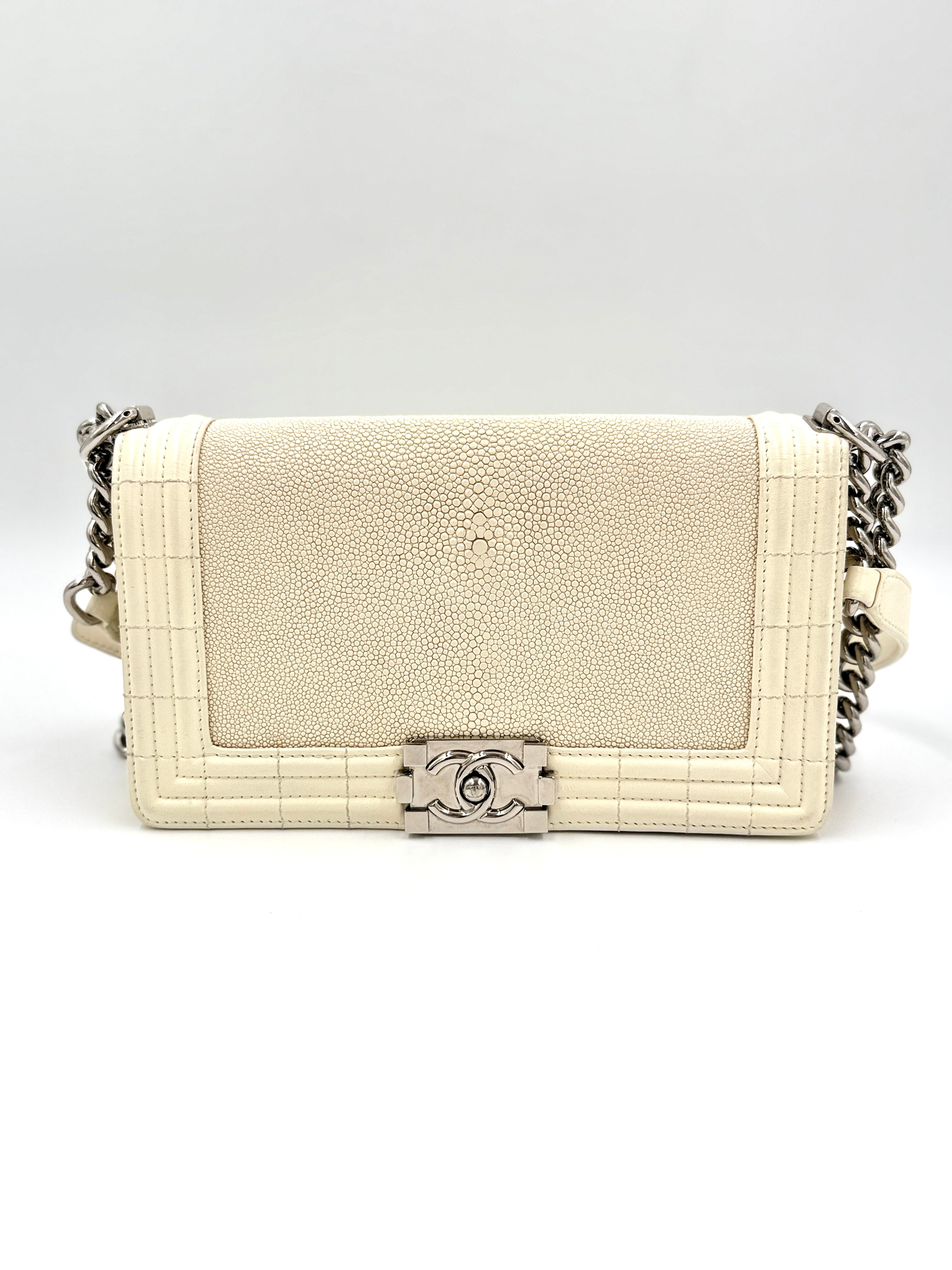Chanel Ivory Stingray Galuchat Medium Boy Bag Series 16 2012 - Karl Lagerfeld - Pre Owned Authentic