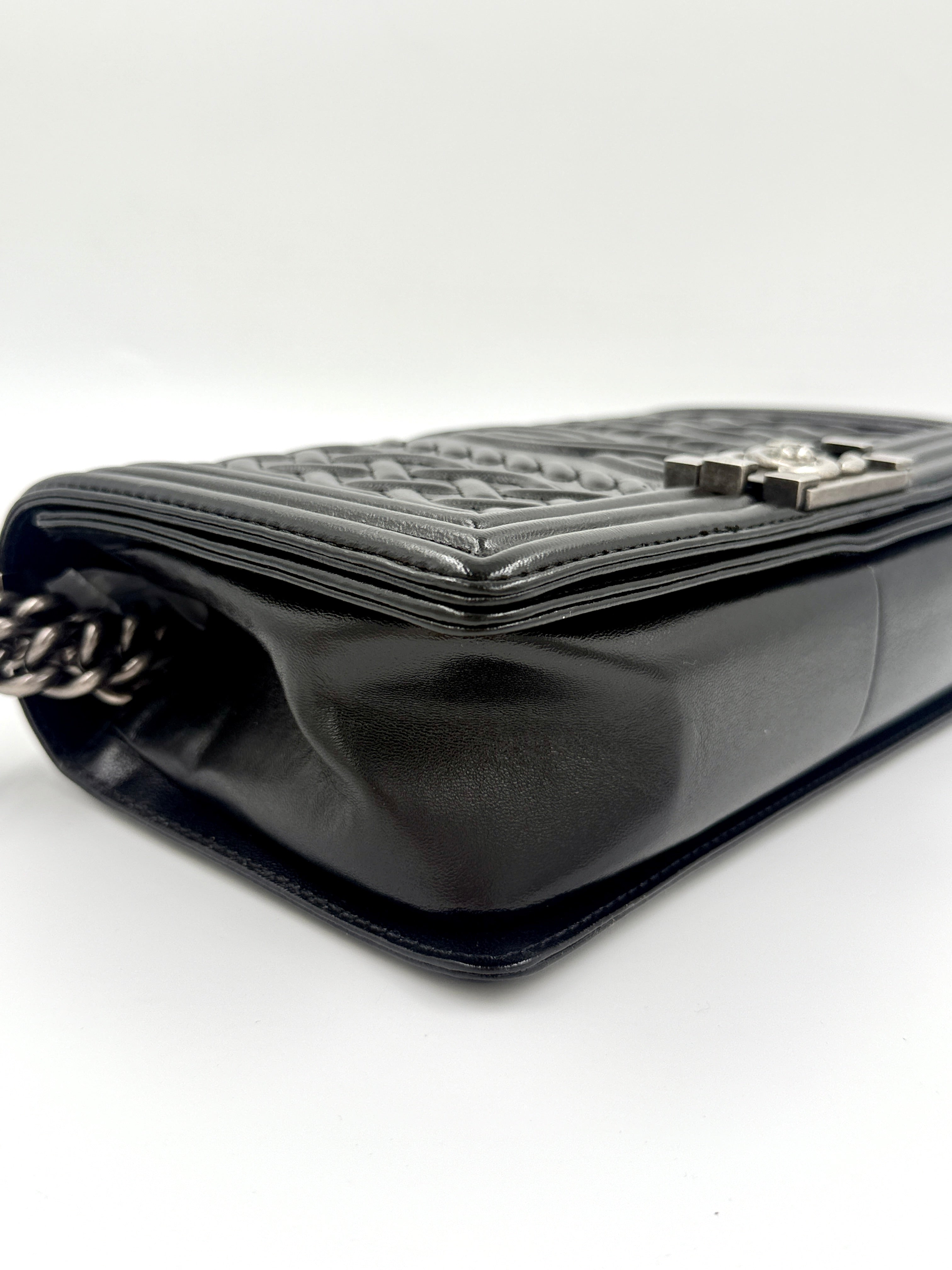 Chanel Paris-Edinburgh Medium Boy Bag, Limited Edition Metiers d'Art - Pre Owned Authentic