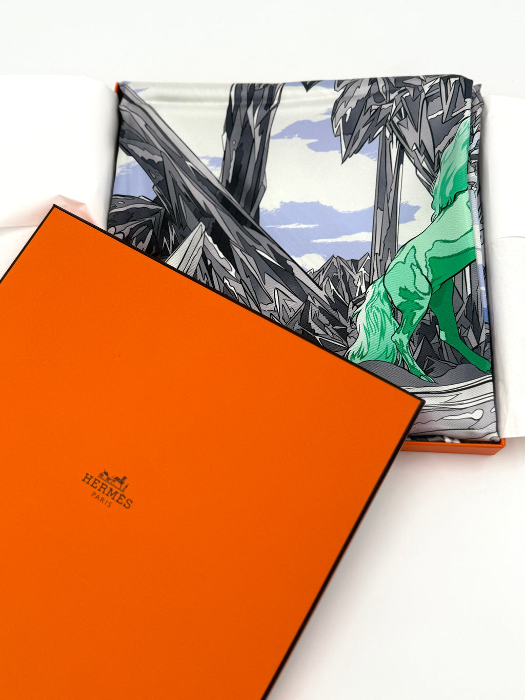 New With Tags Hermès Silk Twill Scarf "La Vallée de Cristal" Unicorn Gray - Authenticated