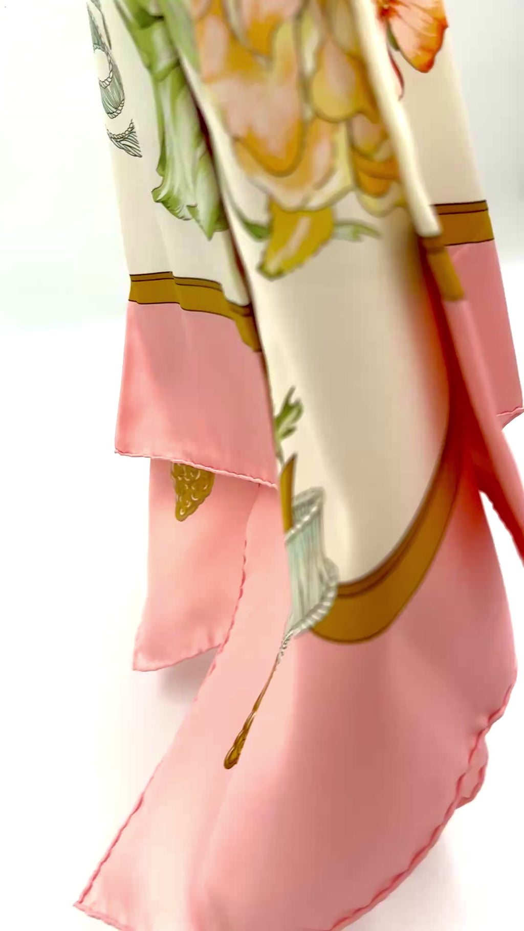 Hermès Leila Menchari "Regina" Silk Scarf - Pre Owned Authentic