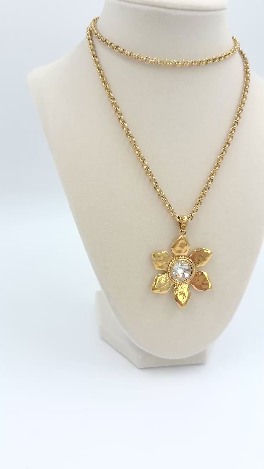Pre-Owned Yves Saint Laurent Gold Tone Flower Pendant Necklace with Crystal Center - Authenticated